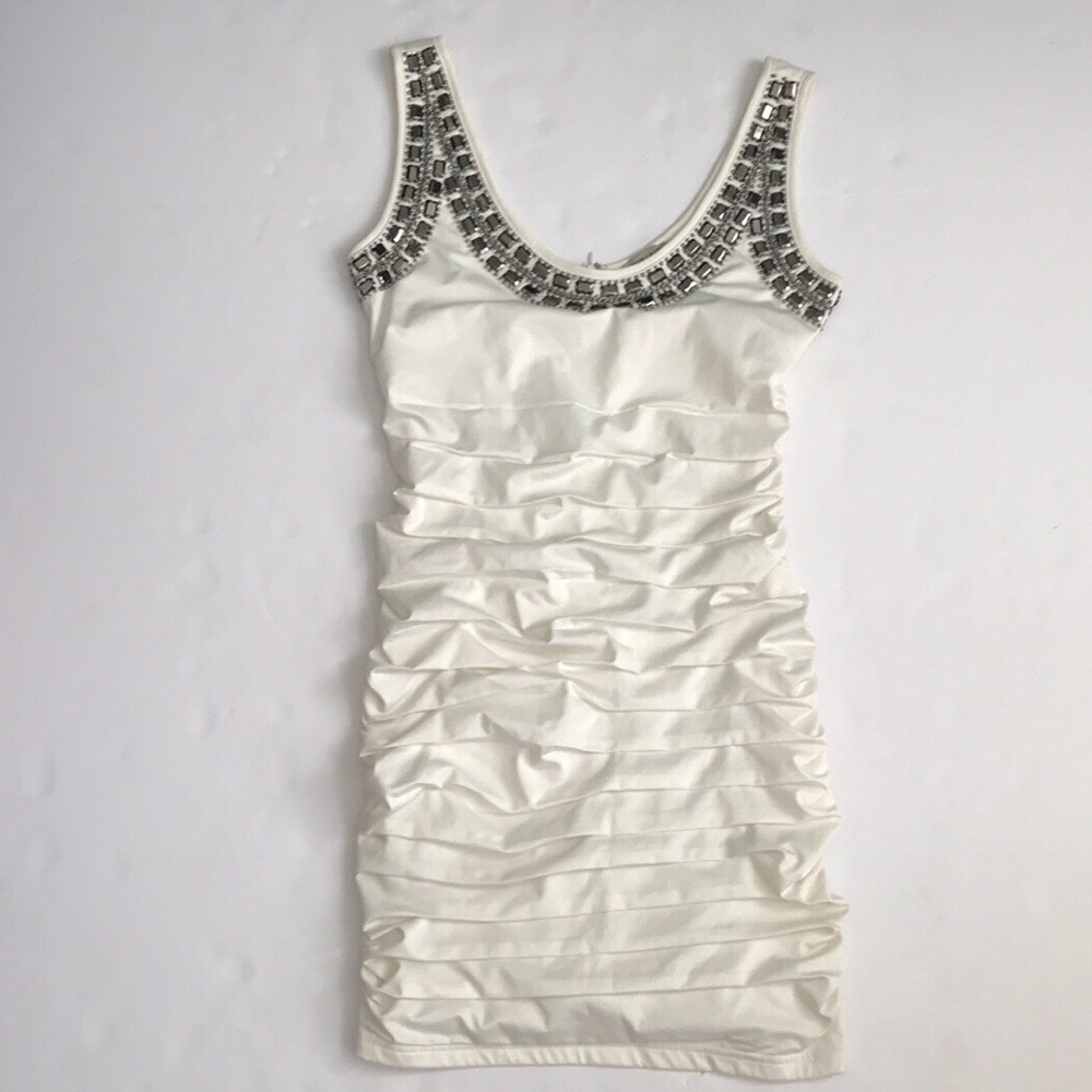 Nikibiki Ivory White Fitted Scrunched Dress